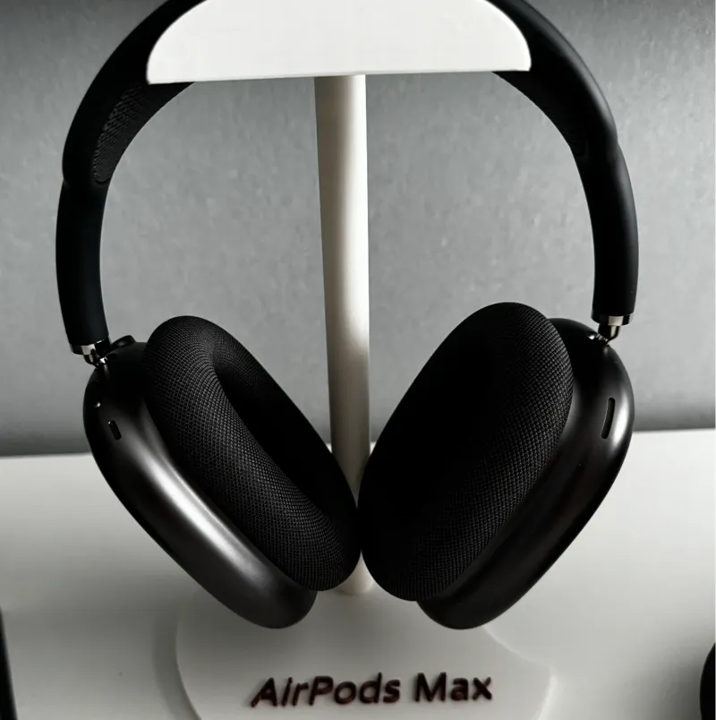Stand for AirPods Max 