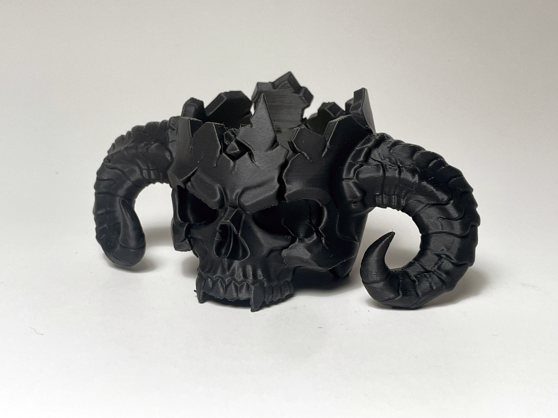 Cracked DEMON Skull Planter  — free 3D print STL file