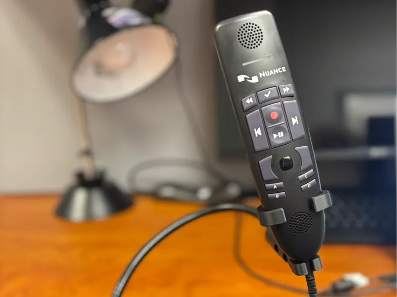 Holder for Nuance PowerMic 4
