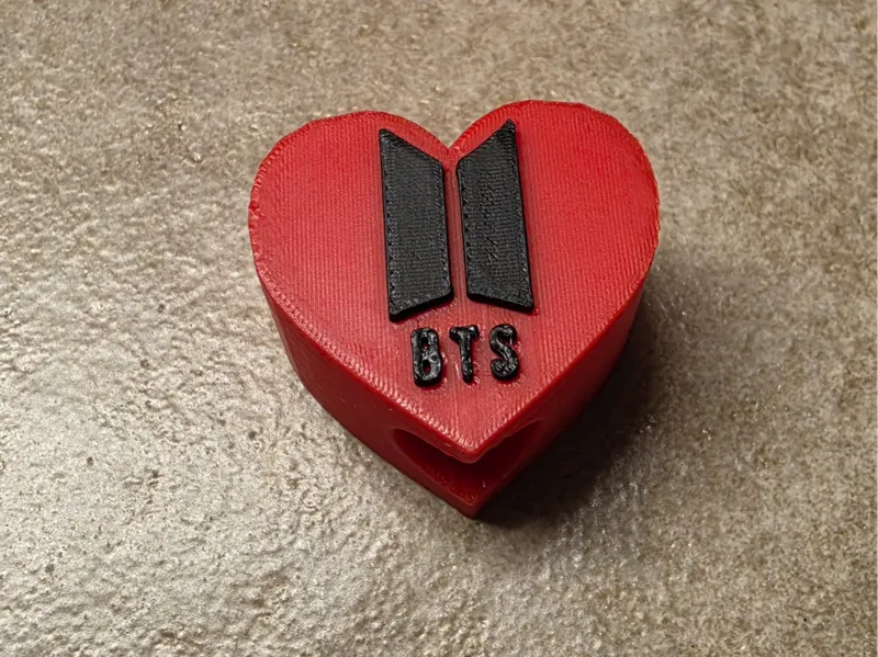 BTS heart shaped straw decoration