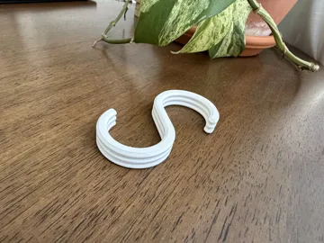 Letrero o emblema decorativo: Ribbed Hook — vista de referencia 3