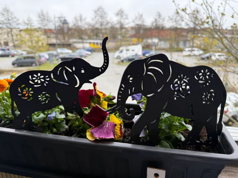 Elefanten - Gartenfigur
