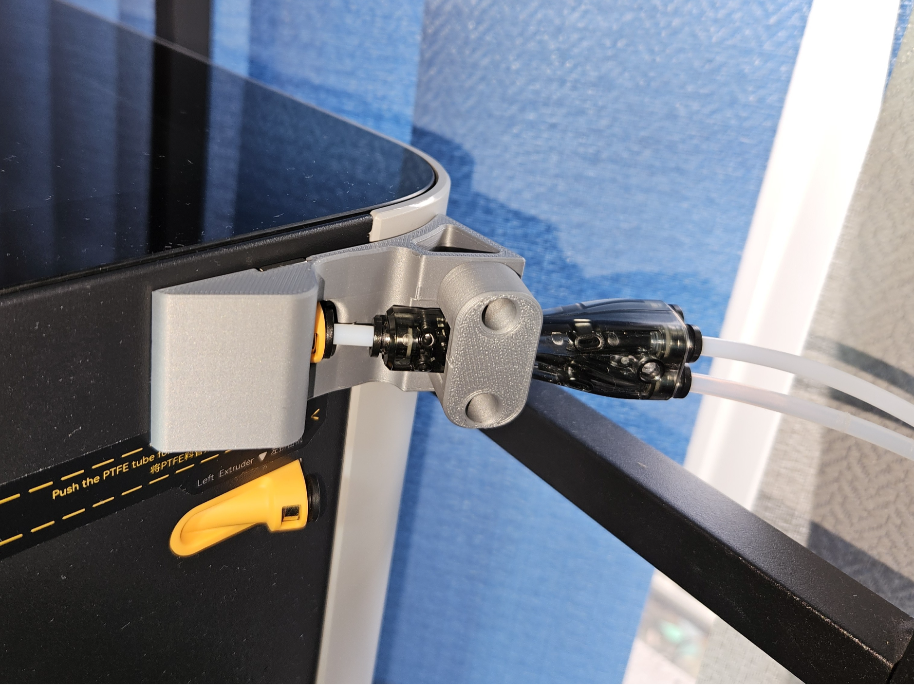 Magnetic PTFE Splitter Mount