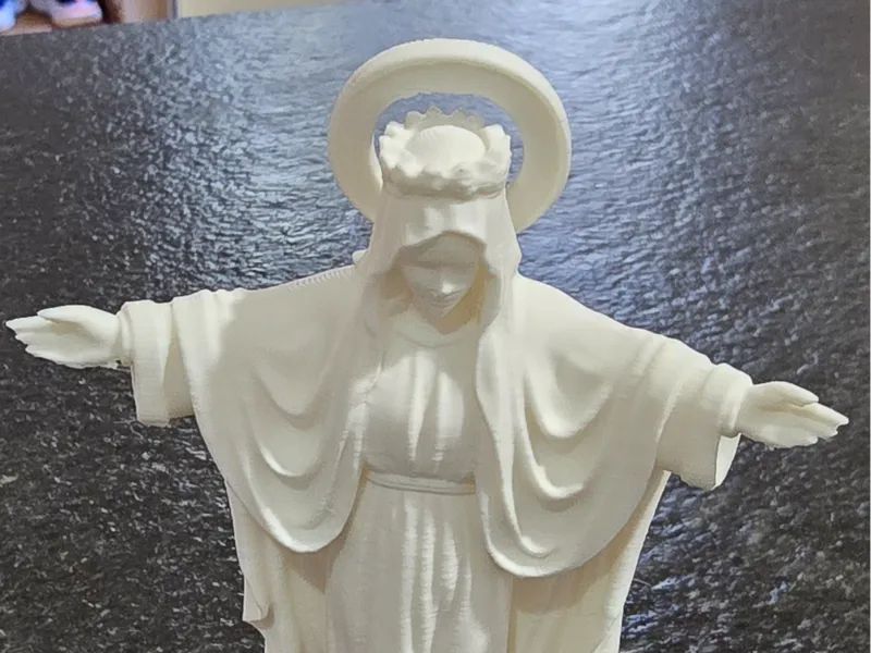 Maria Statue 