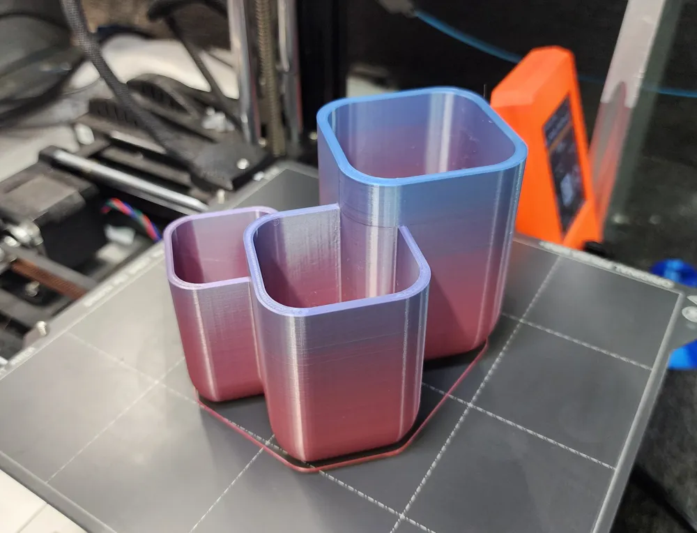 Overlapping Pen Cup by TripleGWorkshop - MakerWorld