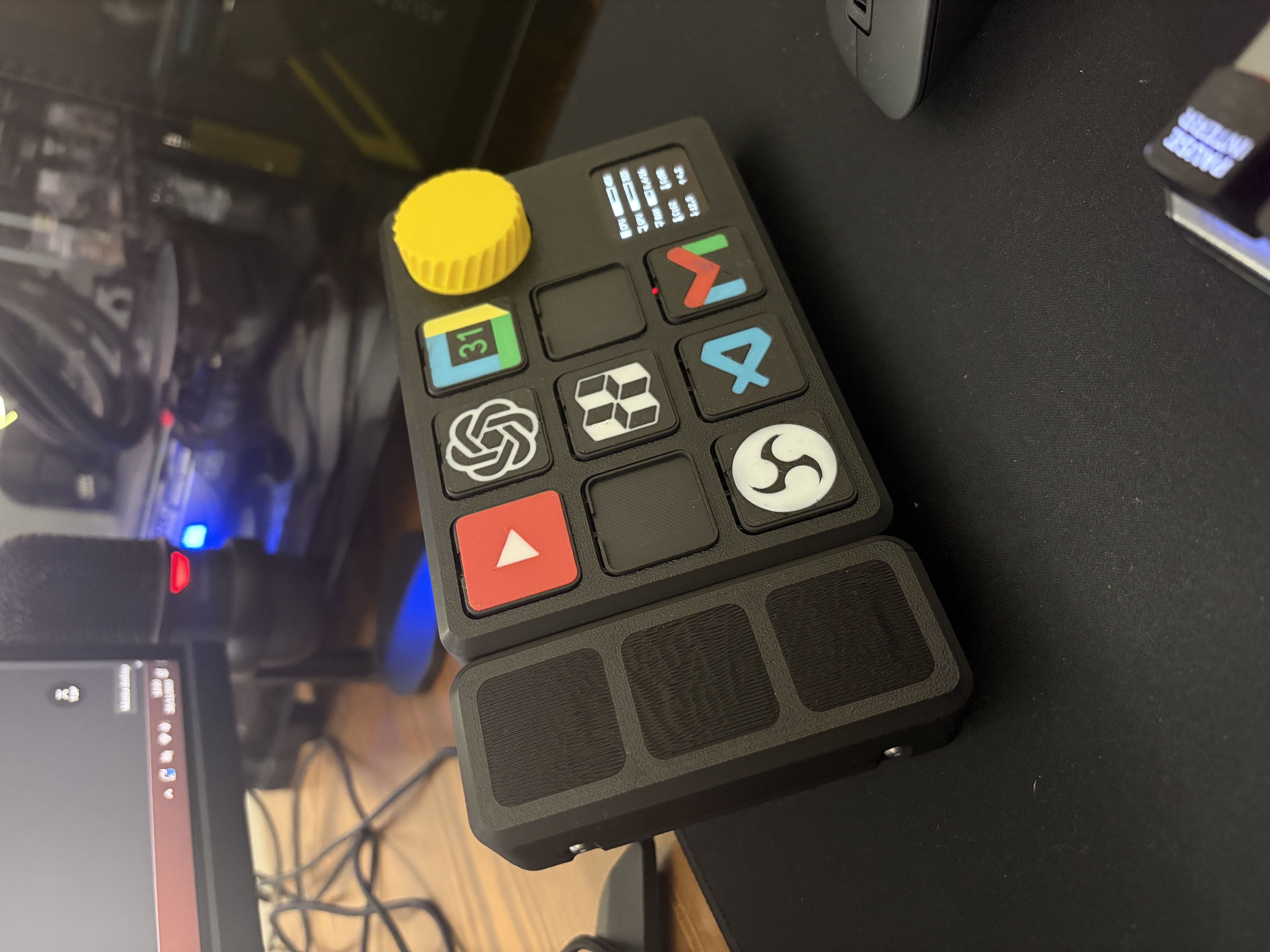 Miniatura 2 do modelo 3D Console Deck PRO - Stretch Goals