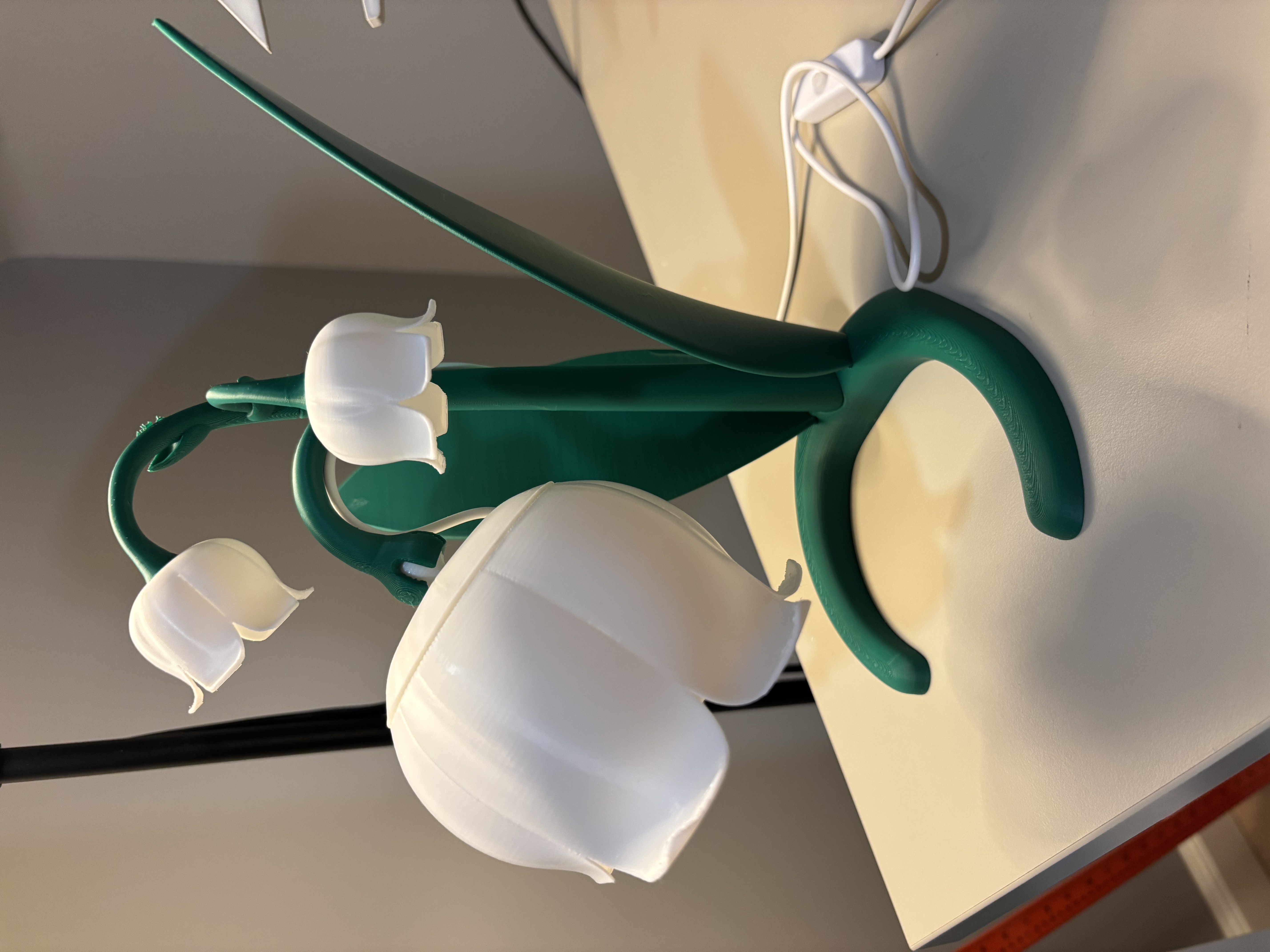 Miniatura 2 do modelo 3D 铃兰花造型小台灯