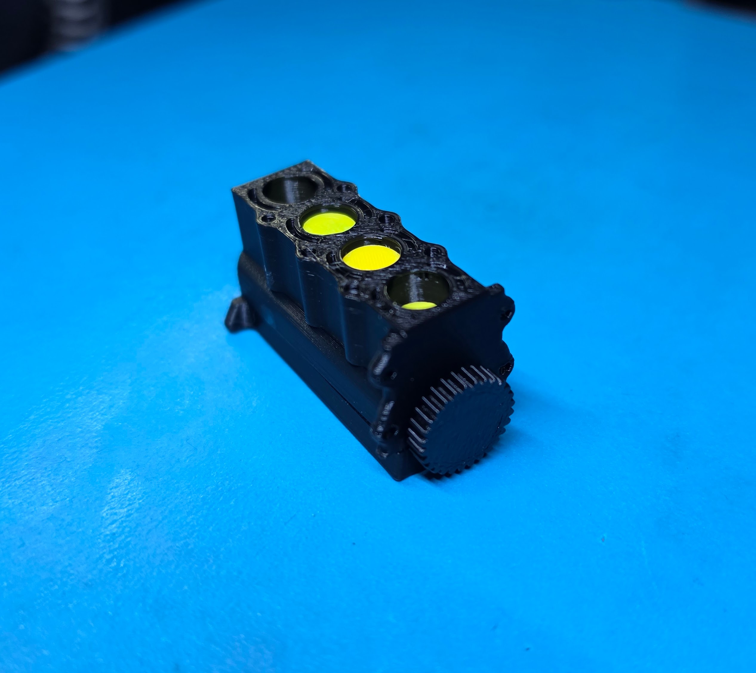 Miniatura 3 do modelo 3D Fidget inline engine keychain