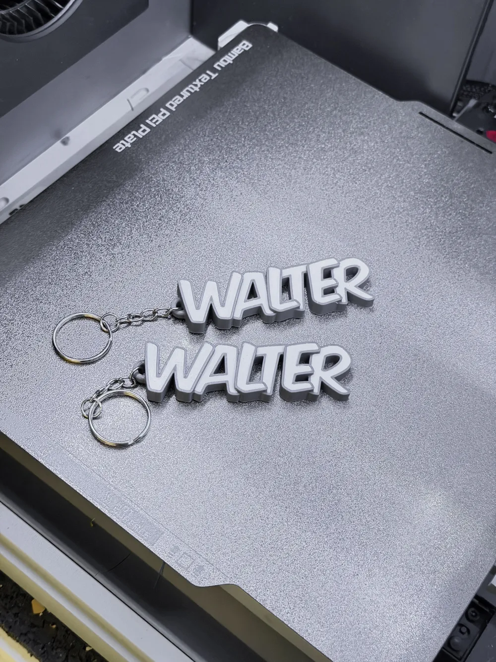 Beautiful keychain with the name Walter - Free 3D Print Model - MakerWorld
