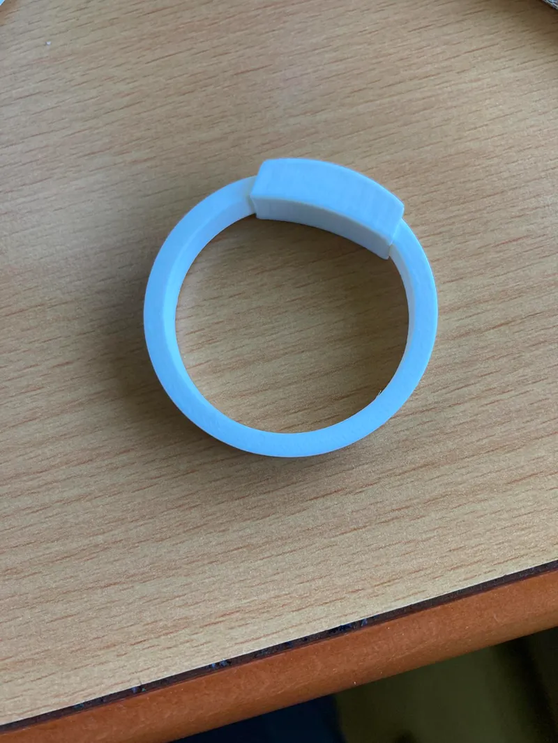Curtain clip ring with "lock"