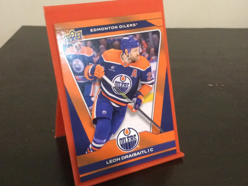 Hockey card holder V2