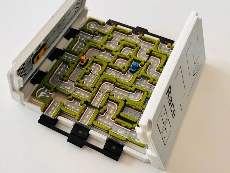 Maze Race - Sliding Maze Puzzle Game