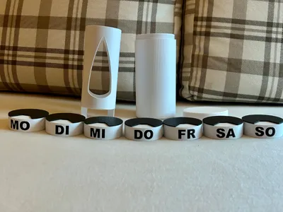 PillCare 7: Weekly Dispenser with Travel Screw Cap
