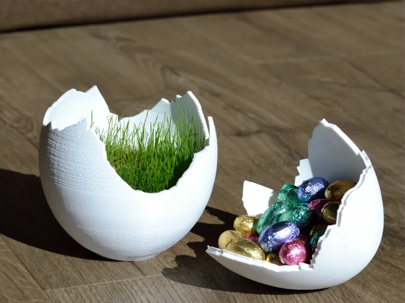 Easter egg grass planter
