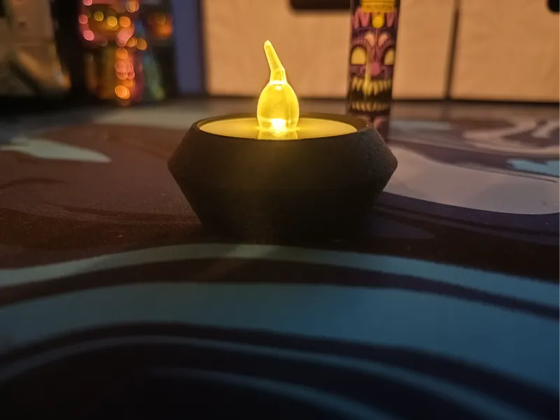 Modern Low-Poly Tealight Holder