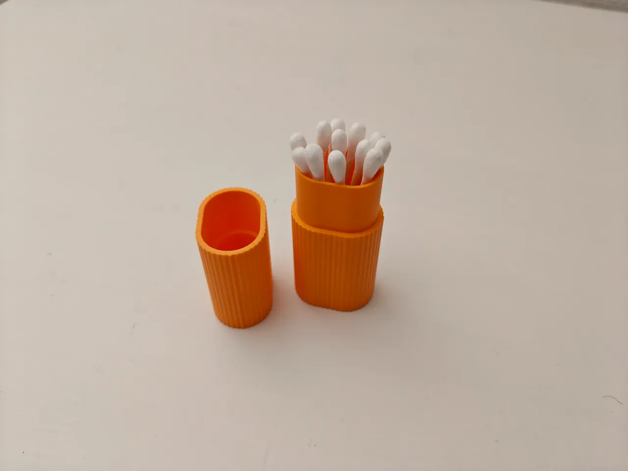 Q-tip travel case view 4