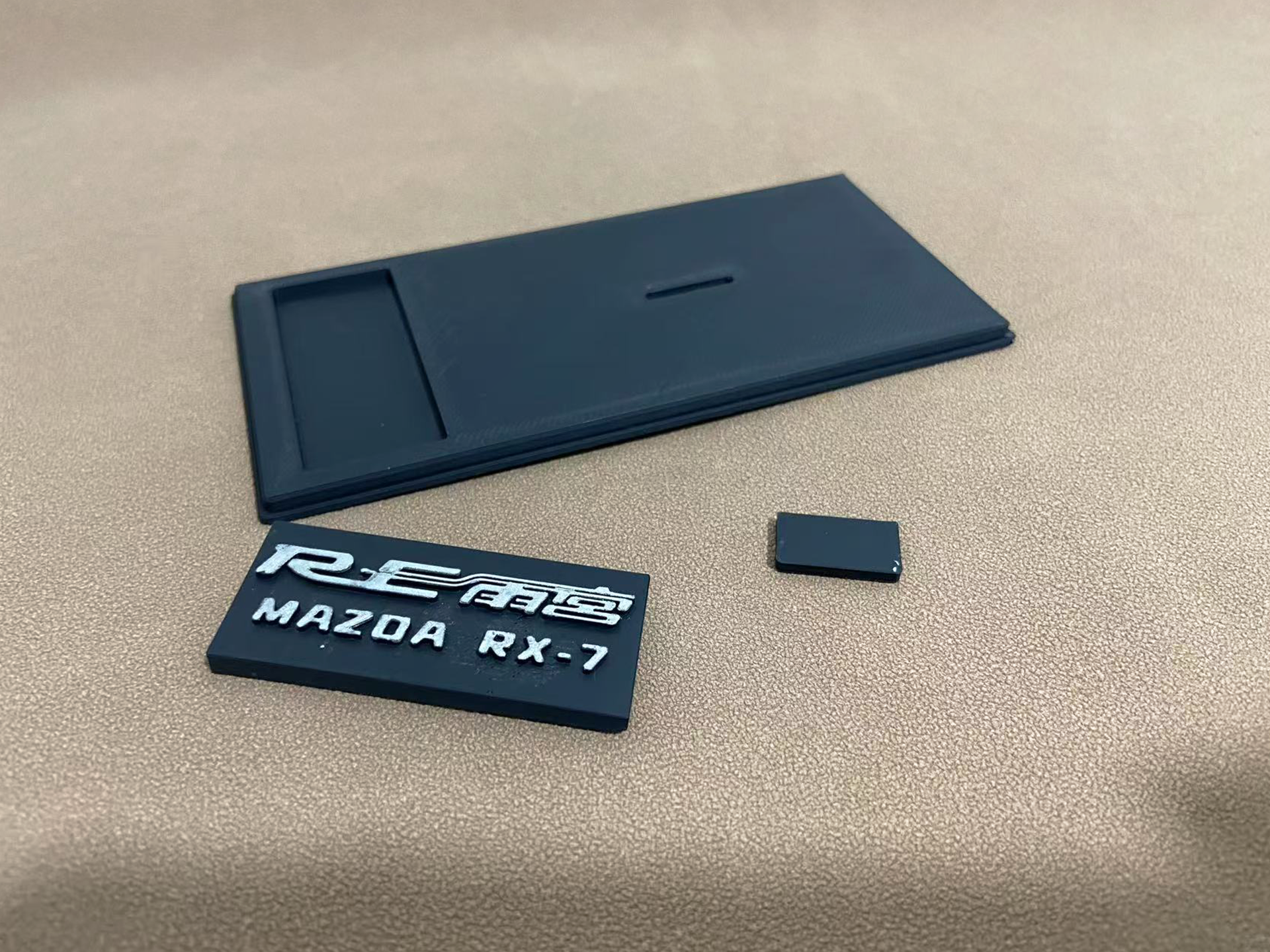 Miniatura 3 do modelo 3D 【MAZDA】马自达RE 雨宫 RX-7套装 转子改装赛车 冠军车 带铭牌底座陈列架 组装/轮胎可动