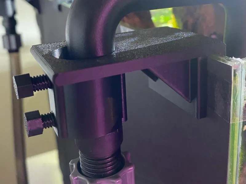 Filter In- and Outflow holder; Aquarium 