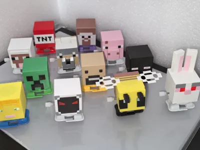 Walking MineCraft Cubes