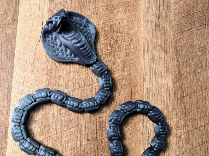 Wall Cobra