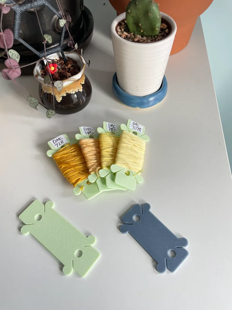 Bobbins for Embroidery Floss/Thread 