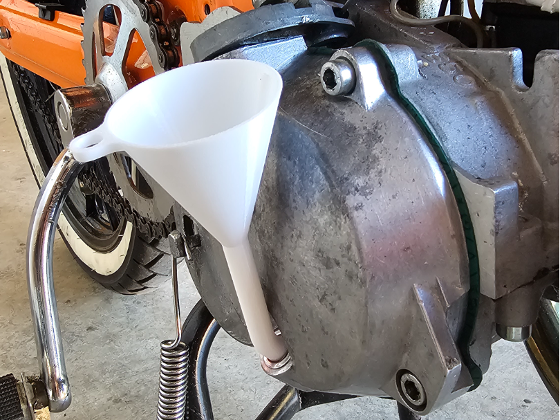 Puch Maxi E50 Getriebeöl Trichter