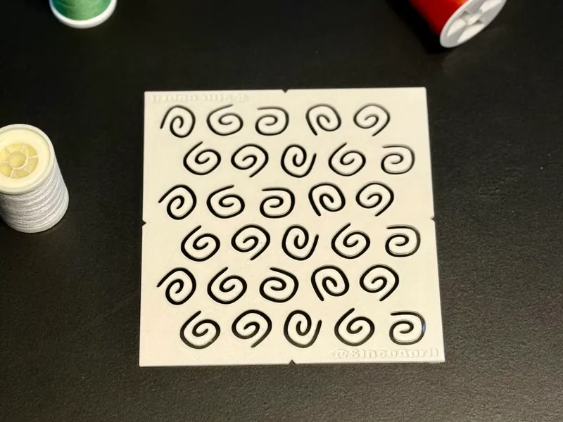 Sashiko Bent Paper Clip Pattern