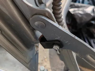Mondeo MK4 Trunk Stopper