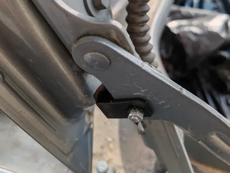 Mondeo MK4 Trunk Stopper