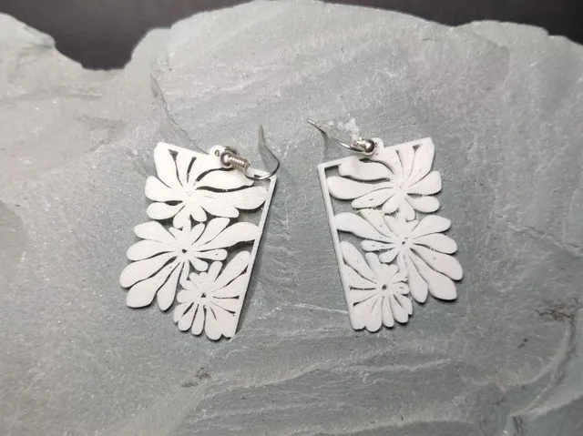 Blooming dance earrings