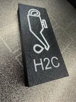 H2C - Flush text, no bridge - dual color