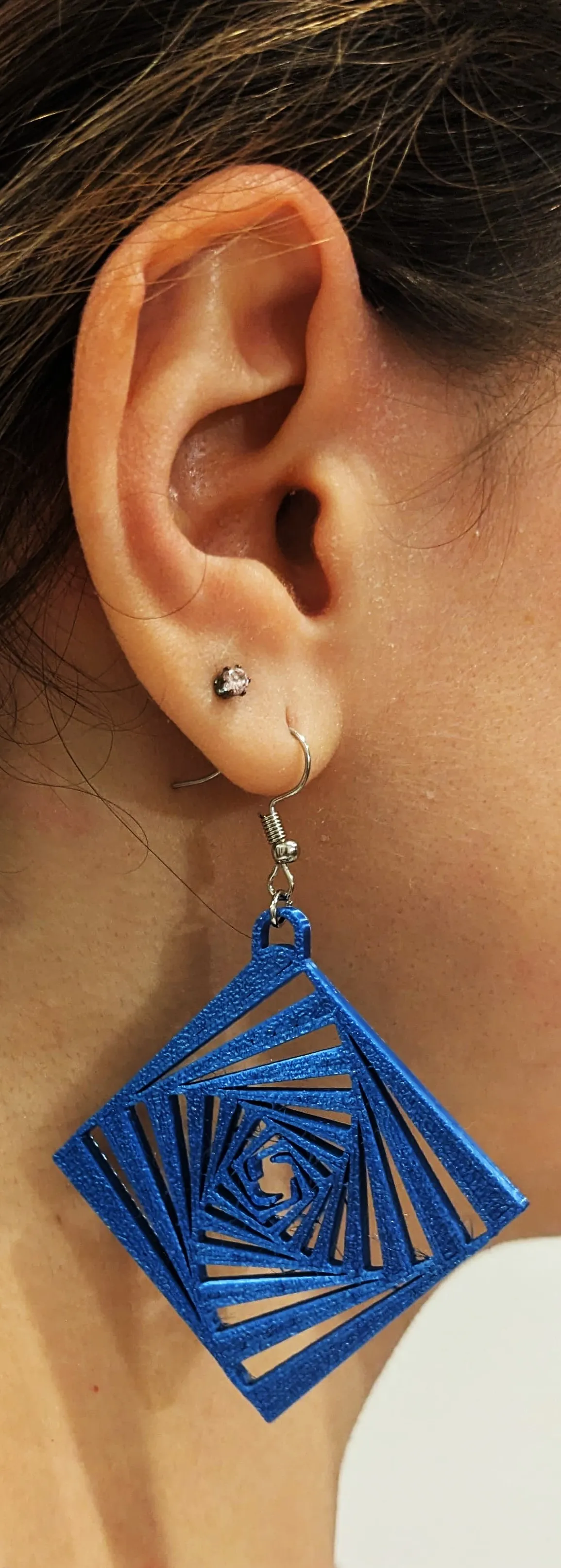 Earrings Trompoeil view 2