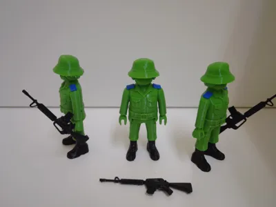 Playmobil Soldier – Figure, Rifle & Canteen