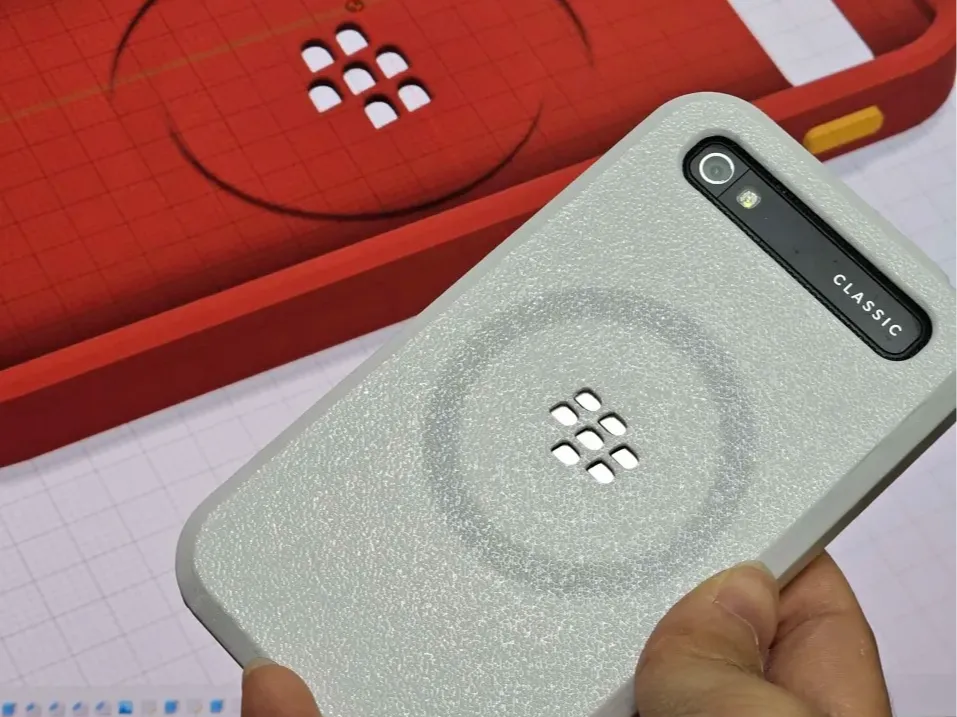 Blackberry Q20/Classic case with magsafe - Free 3D Print Model - MakerWorld