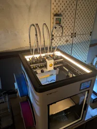 LED Strip ready - Mit Loch für Kabeldurchführung