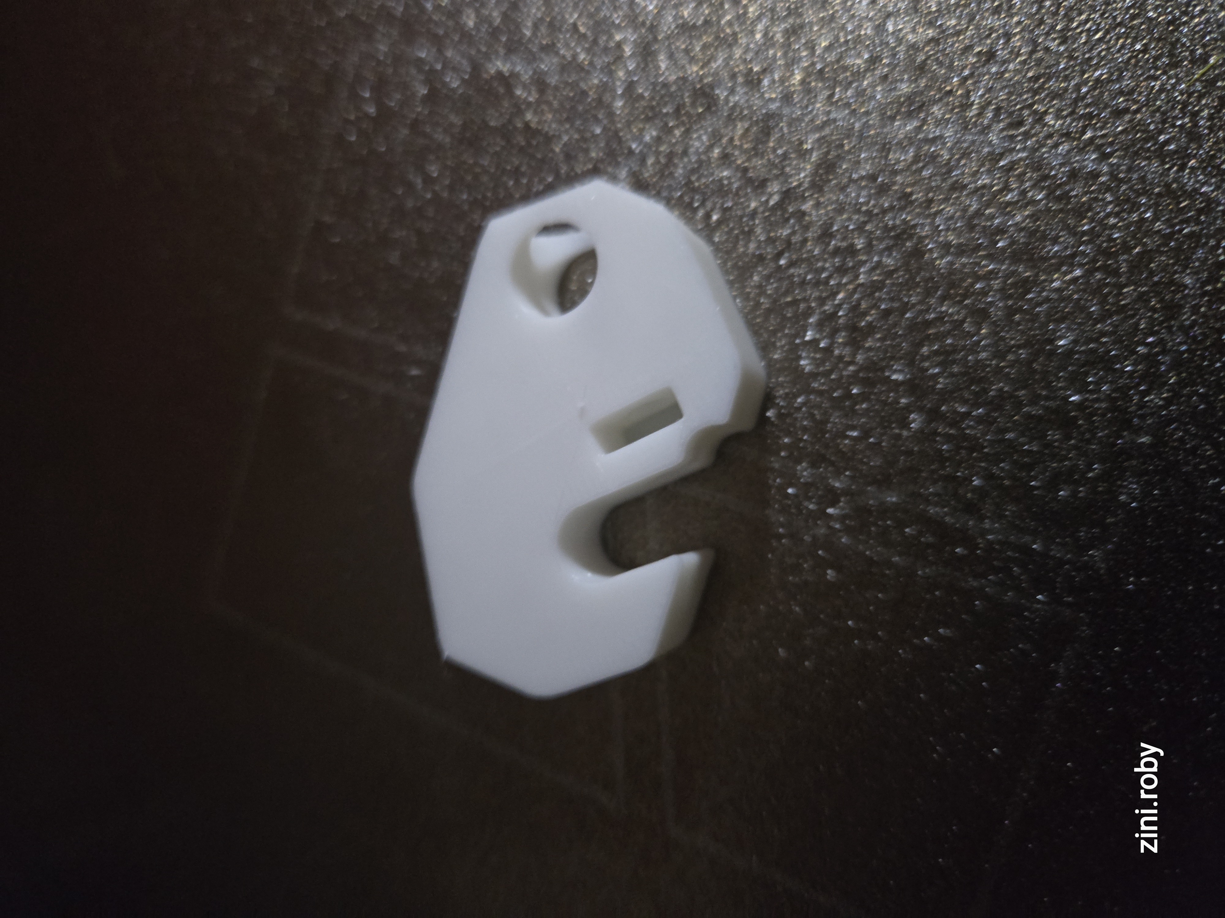 Miniatura 4 do modelo 3D Electrical Lockout Device