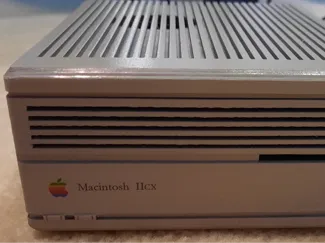 Macintosh IIcx case for a Raspberry Pi 4