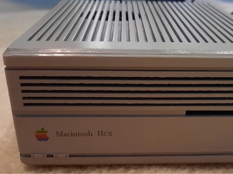 Macintosh IIcx case for a Raspberry Pi 4