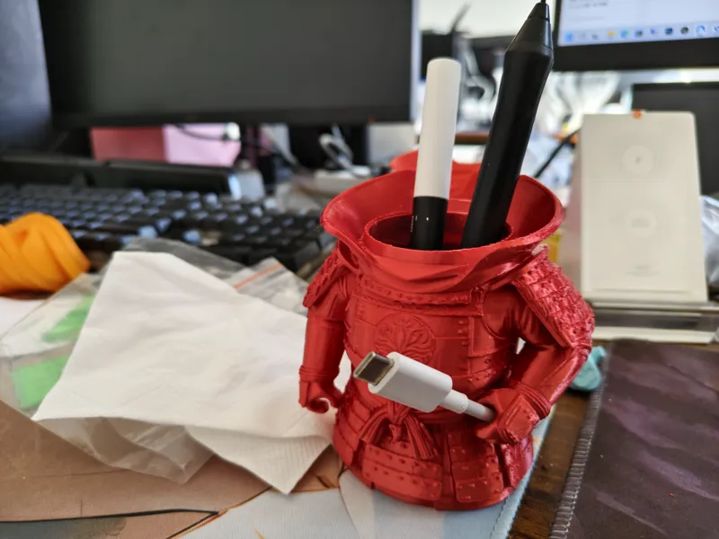 武士笔筒