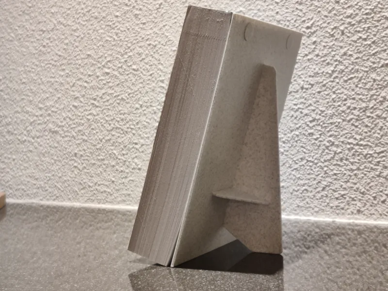 Simple page-a-day calendar stand