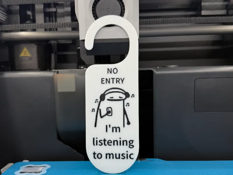 Music door sign / hanger
