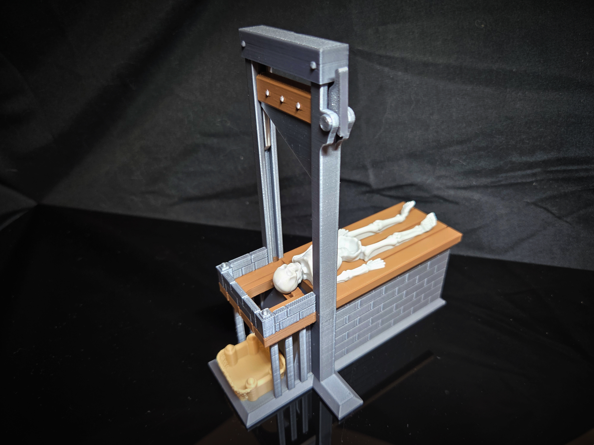 Halloween Guillotine - 1