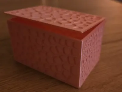 Box with hinged lid