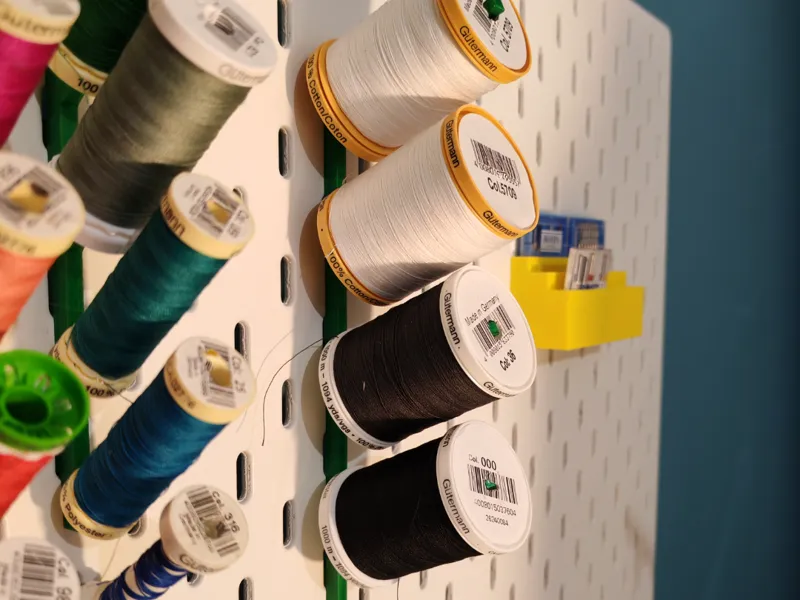 Support à bobines Gutermann 1000m Skadis