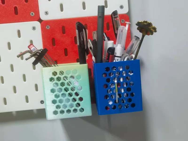 洞洞板笔筒