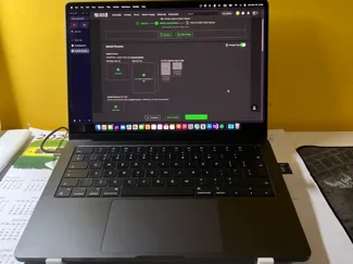 Macbook pro M1 14 inch stand