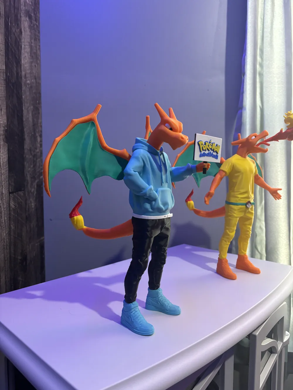 Charizard (White) Pattern Hoodie main image 0