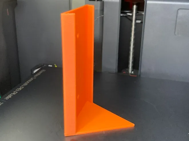 Painter Pyramid Holder