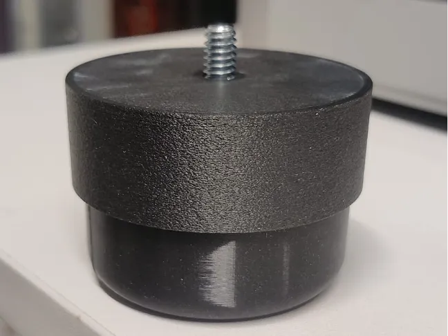Subwoofer isolation feet