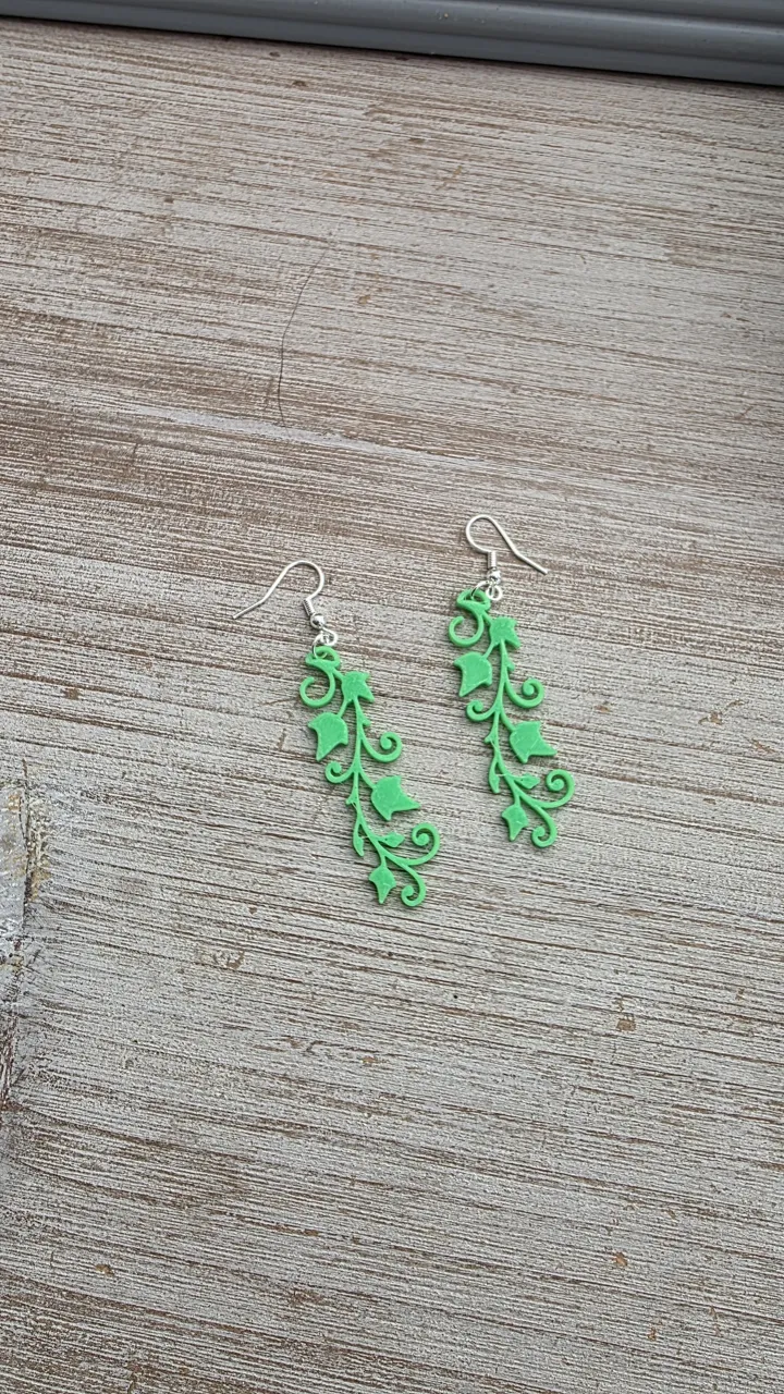 Ivy Vine earrings view 3